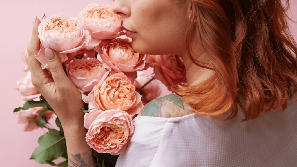 Comment les rousses peuvent porter du rose