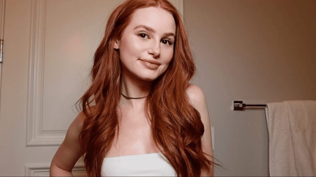 Madelaine Petsch révèle sa routine du coucher en 12 étapes