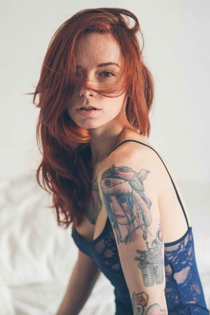 3 choses que les rousses devraient savoir avant de se faire tatouer