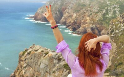 5 conseils de soins de la peau et de maquillage pour les rousses en voyage