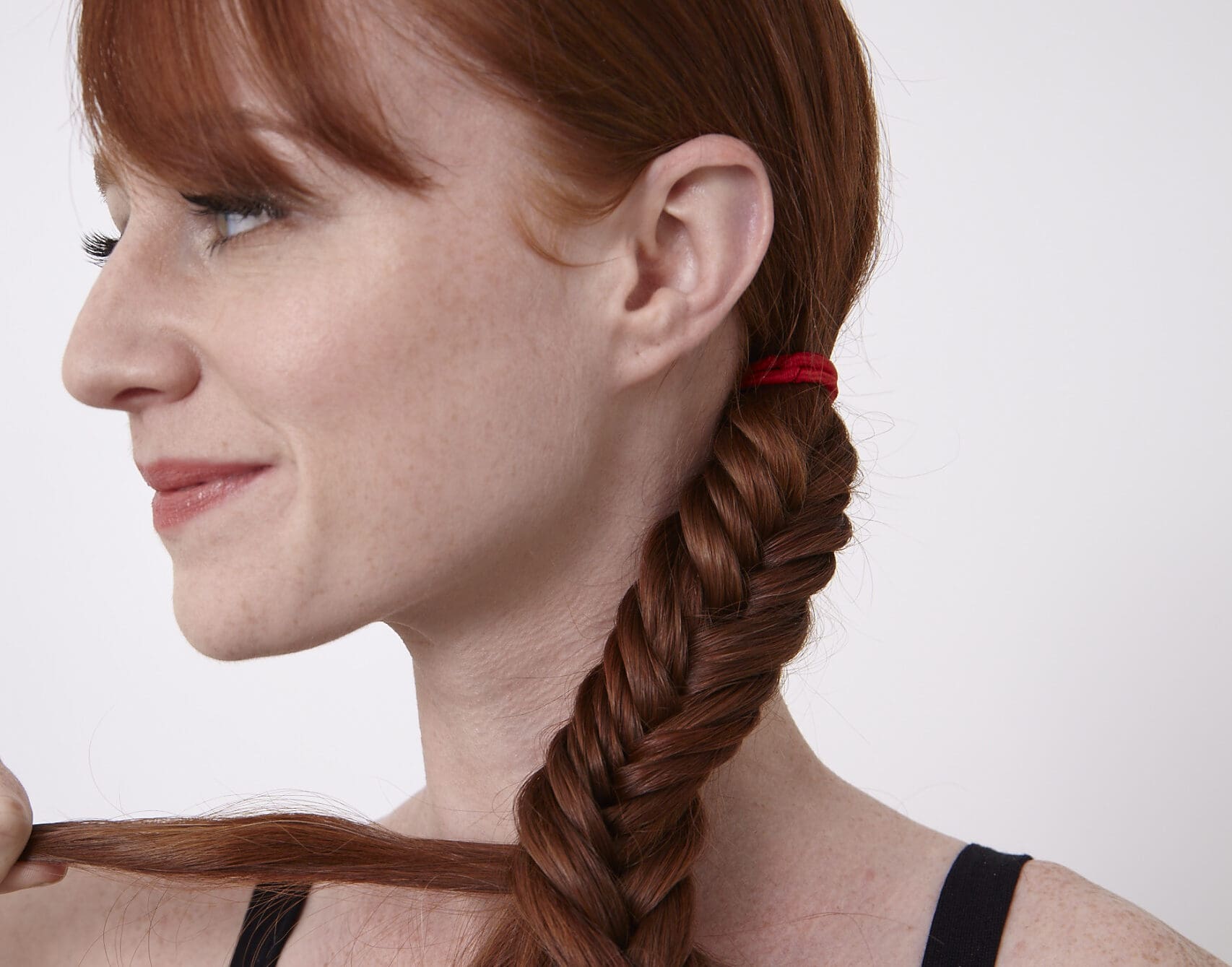 6 coiffures non dommageables que les rousses aux cheveux longs peuvent faire basculer