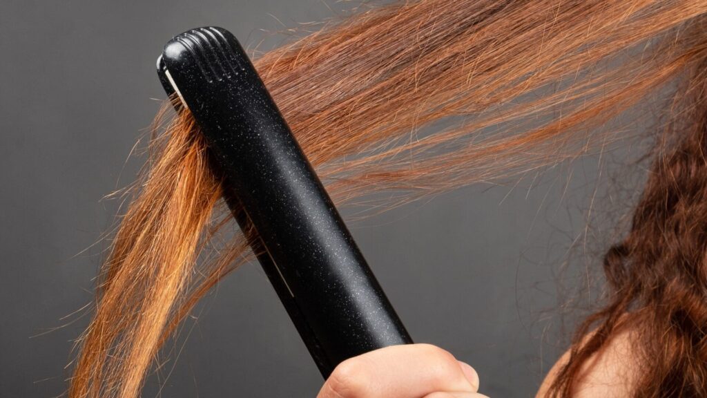 Appliquez-vous un protecteur thermique sur des cheveux roux mouillés ou secs ?