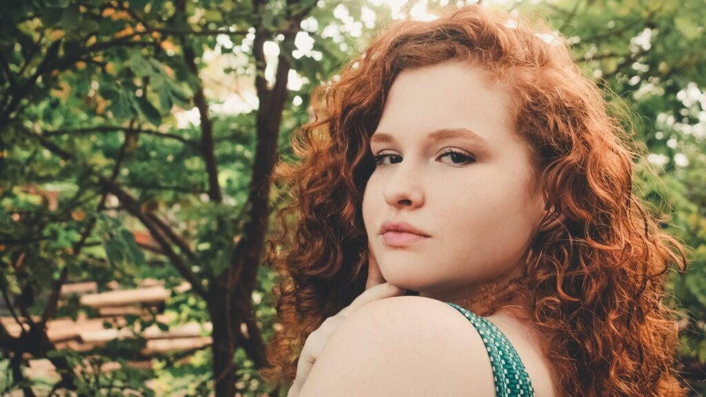 Êtes-vous une rousse allergique à la crème solaire ? C'est ce que vous devriez faire…