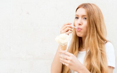 Êtes-vous une rousse qui débute dans le maquillage ? Voici 10 produits pour vous aider à démarrer