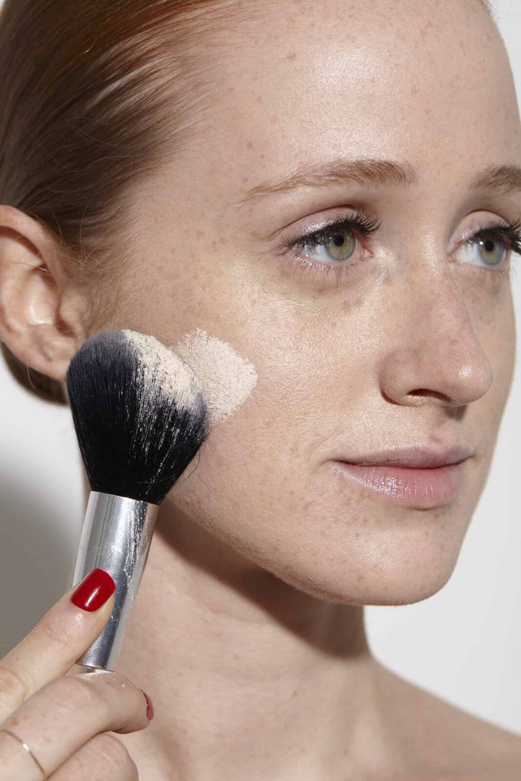 Les rousses à la peau sensible ont-elles vraiment besoin de se maquiller ?