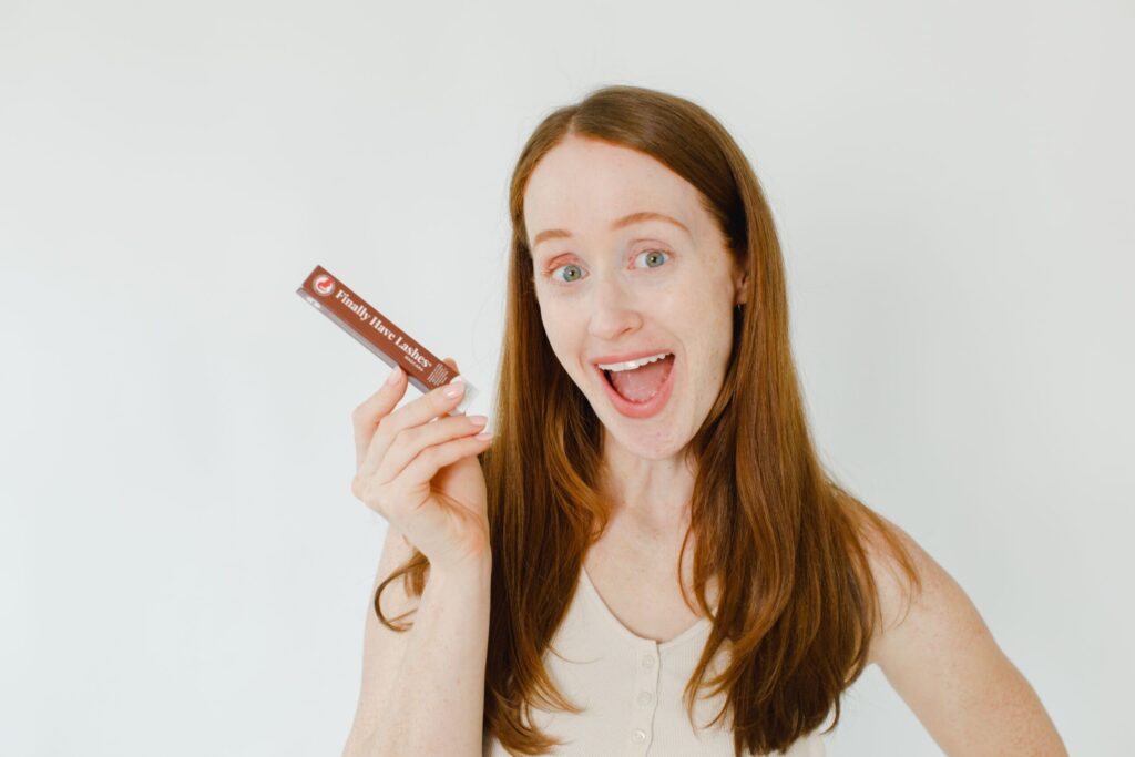 TikTok est obsédé par le mascara marron (et notre préféré est…)