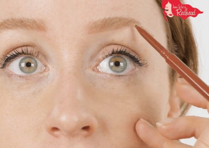 5 (Plus) produits pour sourcils rousses que vous devriez connaître